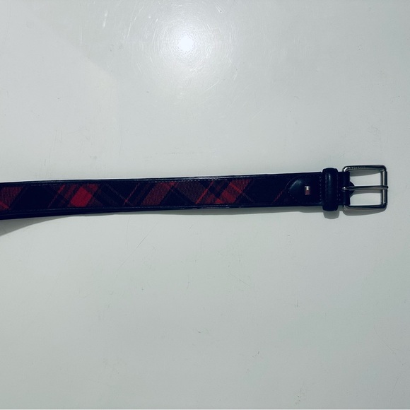 Vintage Tommy Hilfiger Red and Navy Tartan Plaid Belt, Men’s Size 40 - Picture 10 of 15
